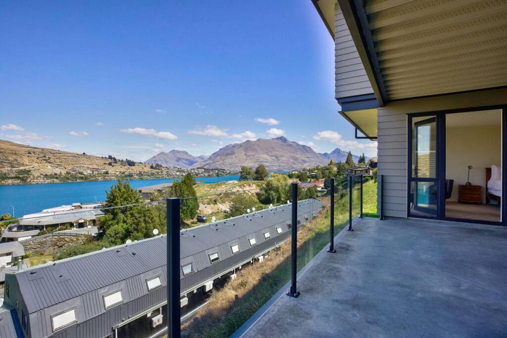 4 Bedroom Stunning Modern Family Home Queenstown Bagian luar foto