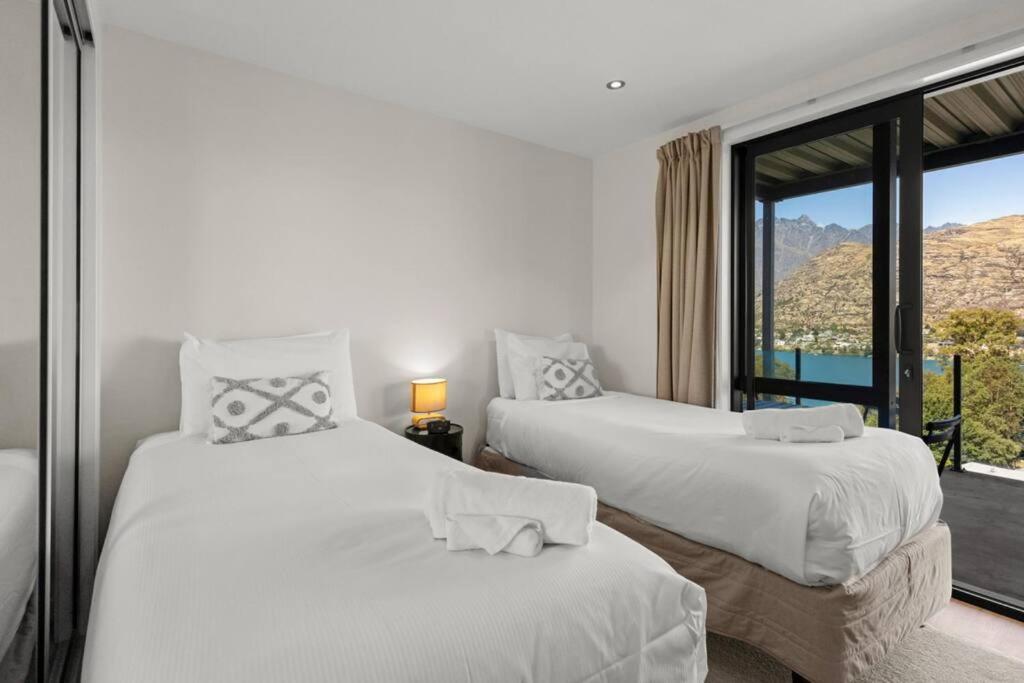 4 Bedroom Stunning Modern Family Home Queenstown Bagian luar foto
