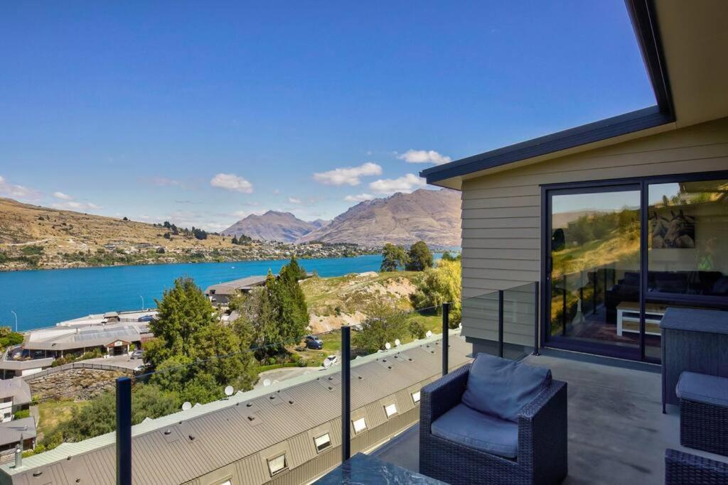 4 Bedroom Stunning Modern Family Home Queenstown Bagian luar foto